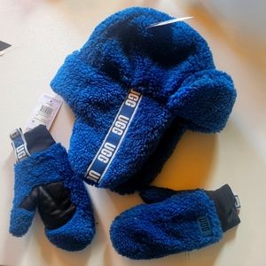 UGG hat and mittens/gloves